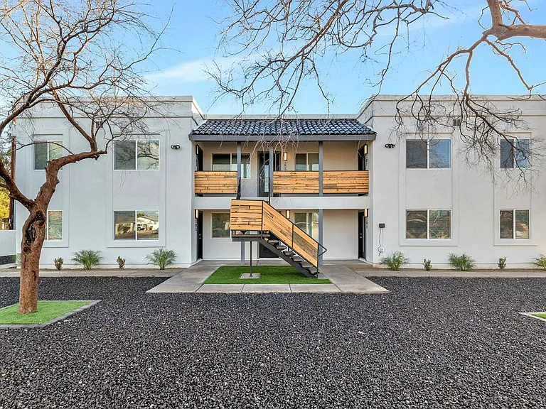 7602 E Polk St #201 — Photo 1