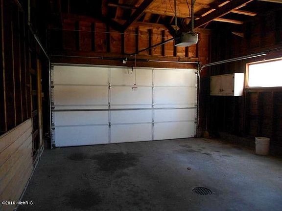 4th image of 1336 E Forest Ave