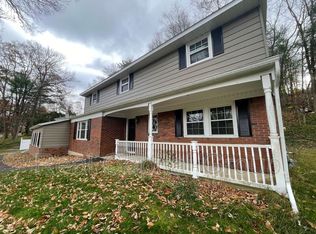 37 Hills Rd, Ballston Lake, NY 12019