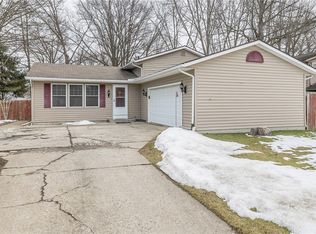 6011 Denise Dr, North Ridgeville, OH 44039