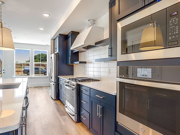 Blue cabinets in kitchen