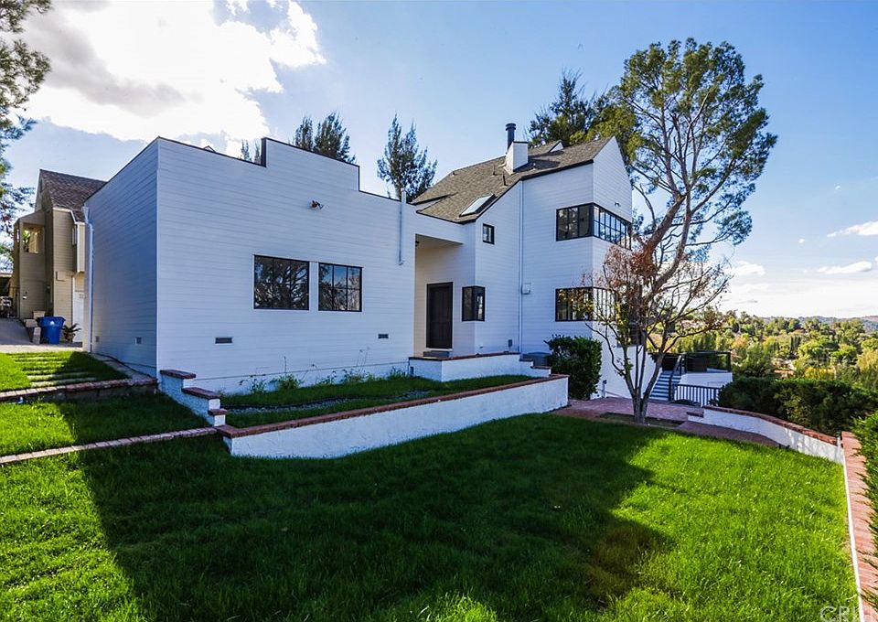 1st image of 5274 Calatrana Dr