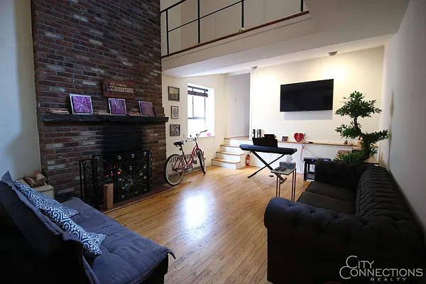 Rented by City Connections Realty | media 18