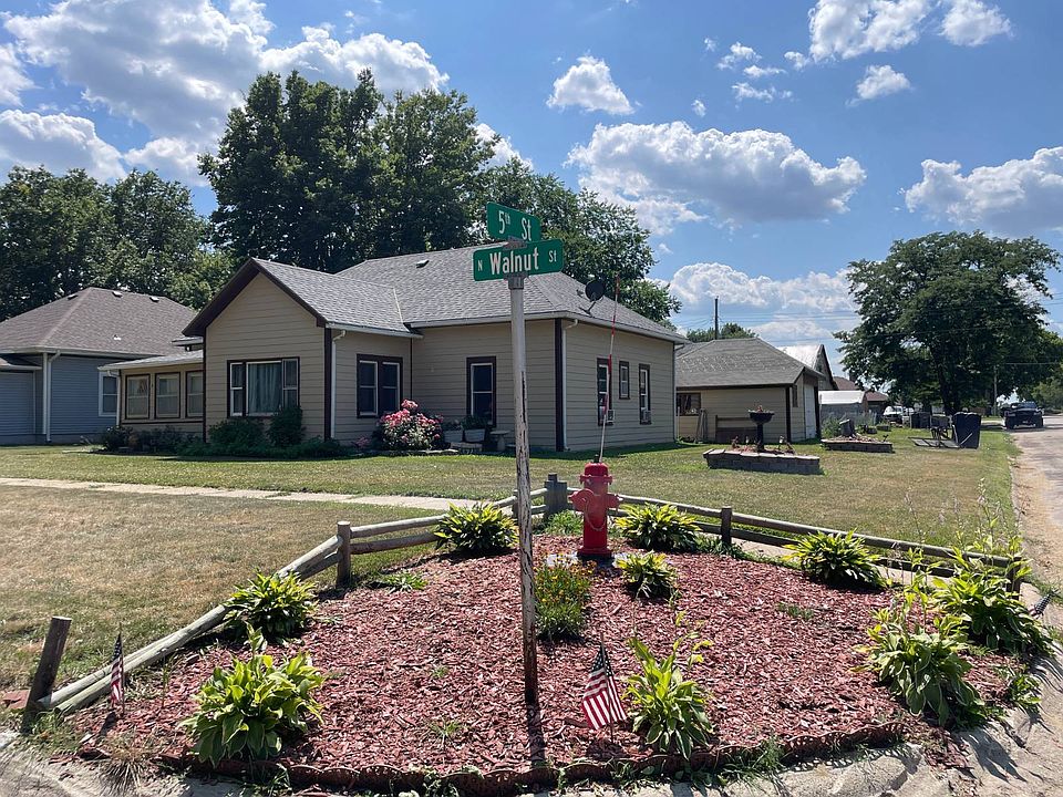 1st image of 465 N Walnut St
