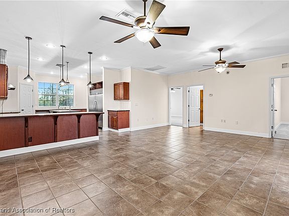 5th image of 2833 Tawny Dr