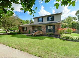 45069 Rudgate Rd, Canton, MI 48188