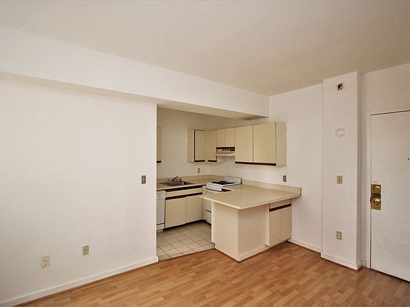 3rd image of 1001 Saint Paul St Unit 10J