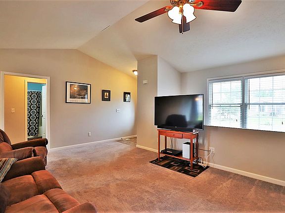 5th image of 507 Newcastle Dr