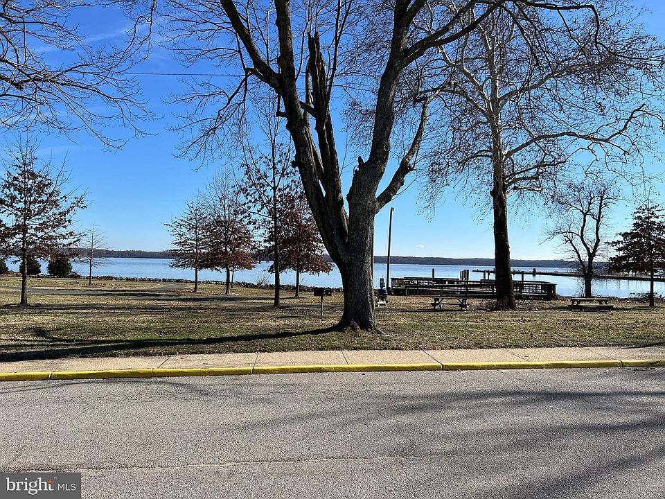 204 3rd Ave, Quantico, VA 22134 Zillow