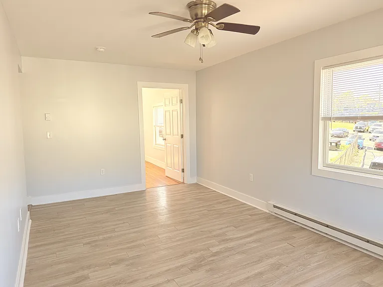 37 Hamilton Ave — Photo 50