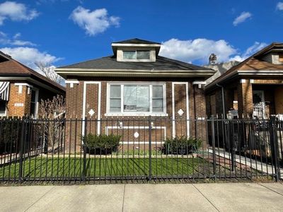 8147 S Manistee Ave, Chicago, IL, 60617