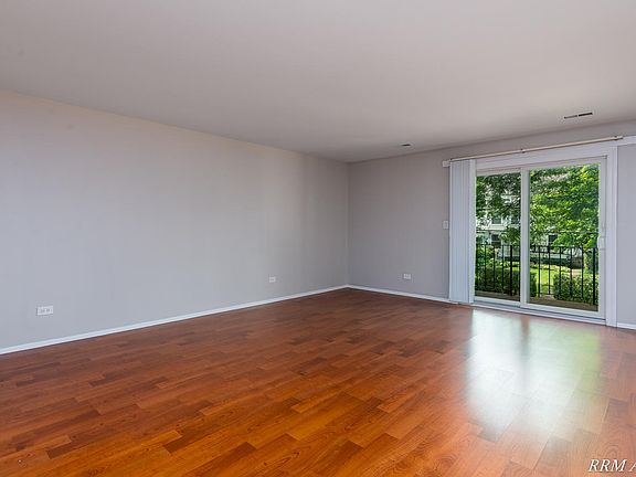 2nd image of 144 W Park Ave APT 206