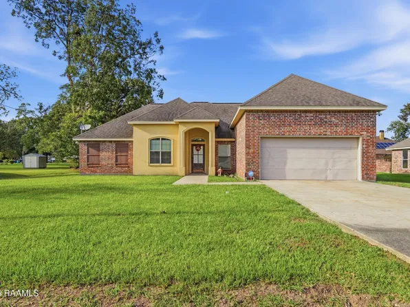 213 Louisiana Dr, Saint Martinville, LA 70582