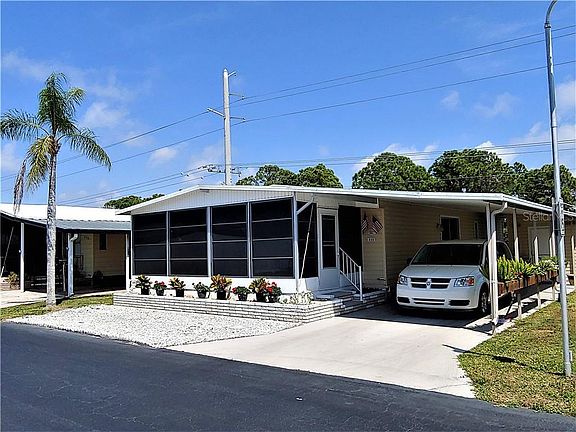 2nd image of 232 Palm Air Dr #122