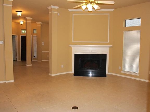 4th image of 3711 Temple Dr