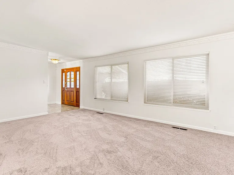 6923 Lassen St — Photo 16
