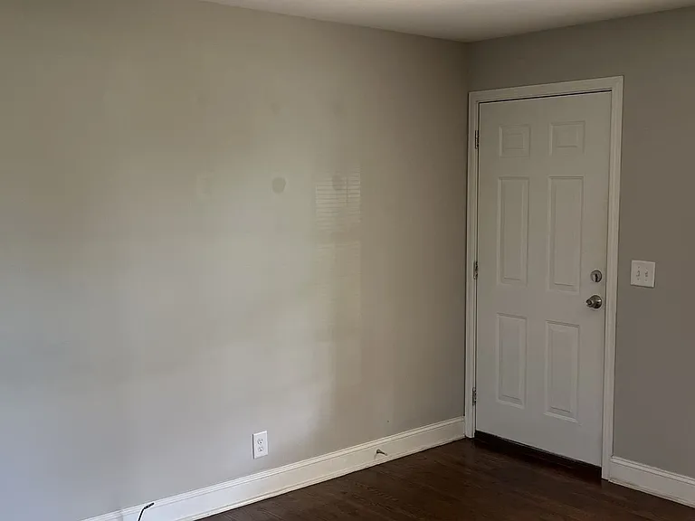 2716B Donna Hill Dr — Photo 3