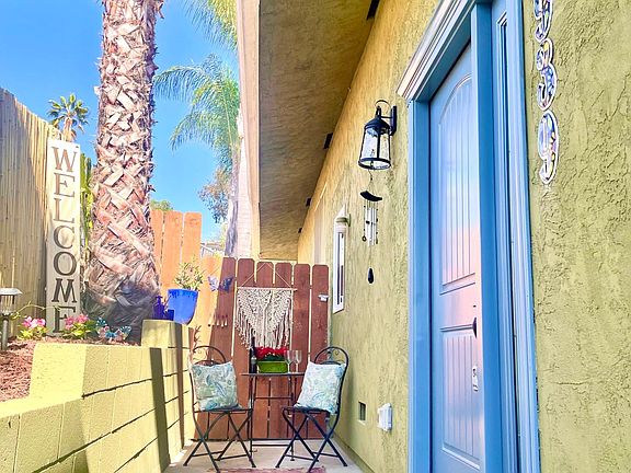 Private Sitting area along the Garden Path. Perfect for your morning coffee or evening glass of wine. Nice place to entertain your friends.