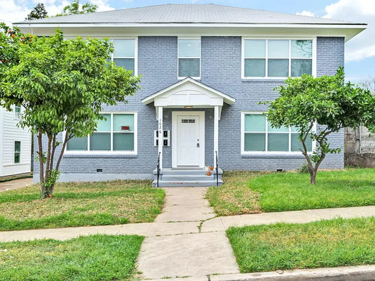 1026 W French Pl #3 — Photo 2