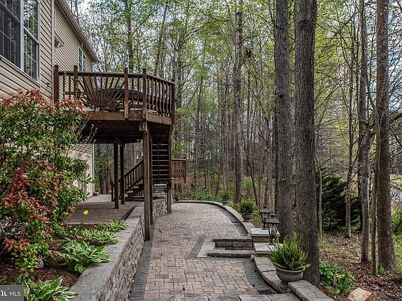 5th image of 13 Kingsley Ct