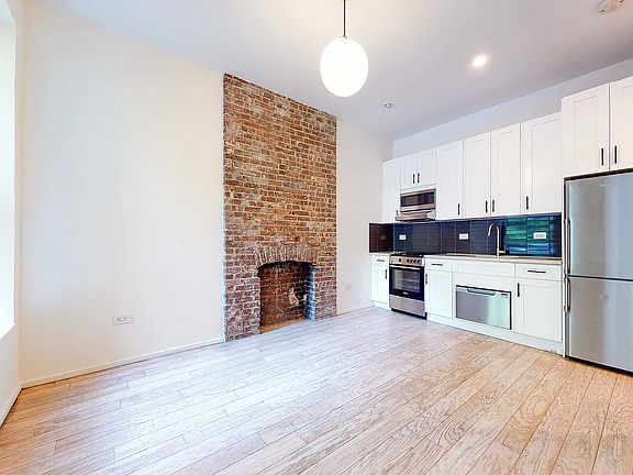 3rd image of 473 Central Park W APT 1A