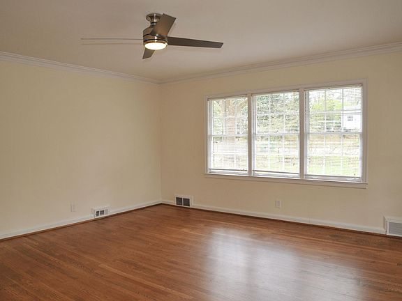 4th image of 1261 Kingsley Cir NE #B