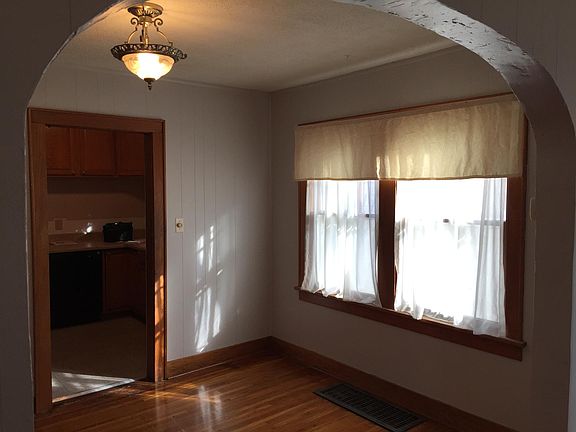 5th image of 1712 N Adams St