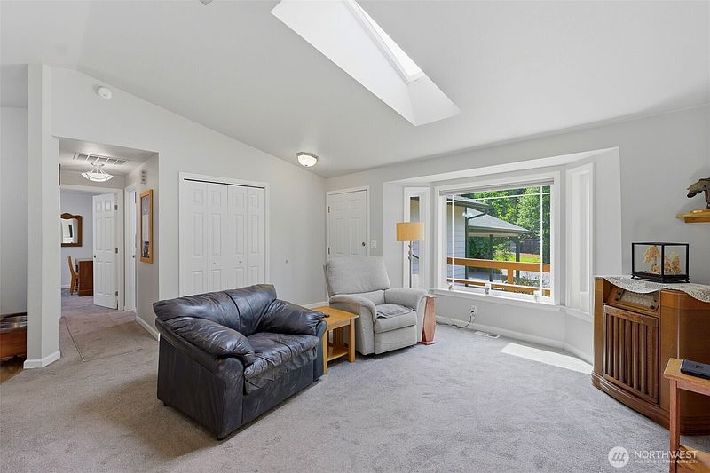 5th image of 1267 Lidstrom Road SE