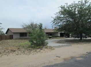 13163 Topsanna Rd, Apple Valley, CA 92308