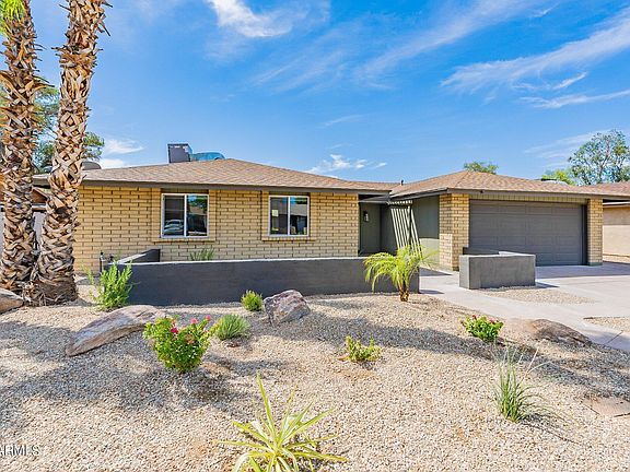 2nd image of 3035 E EMELITA Avenue