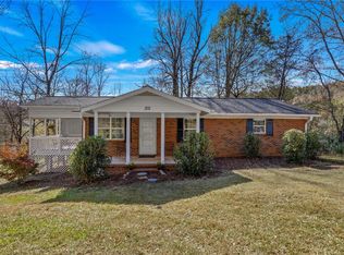 202 Cove Creek Rd, Pickens, SC 29671