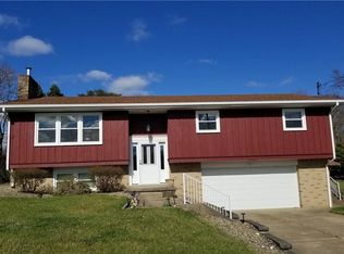 391 Center Grange Rd, Monaca, PA 15061