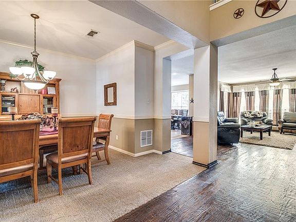 3rd image of 5509 Hidden Pine Ln