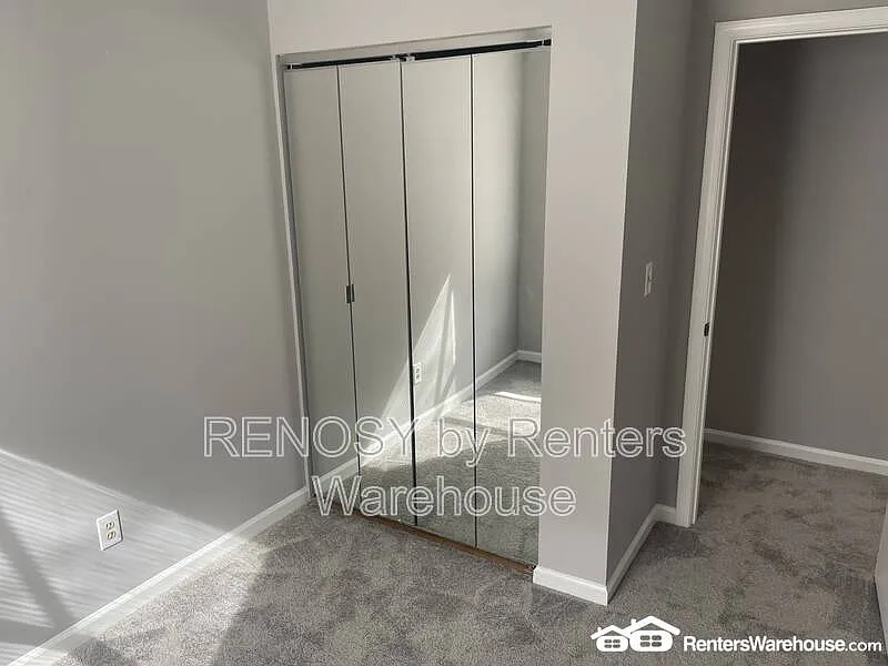 3 bed, 1.5 bath, 1700 sqft, $1,800 — Photo 3