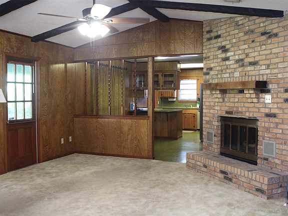 5th image of 453 Plaza Cir
