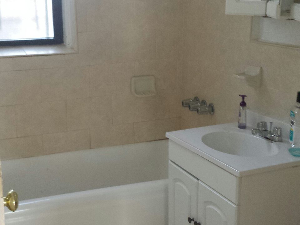 1st image of 201 Linden Blvd APT F10