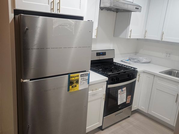 15477 Moorpark St APT 8