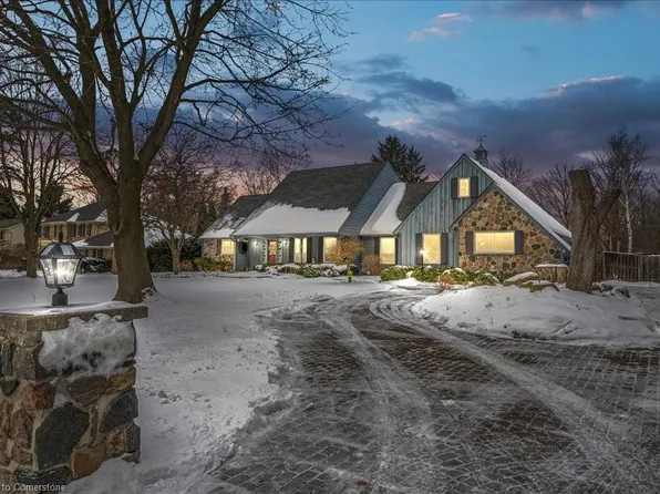 34 Acredale Dr, Hamilton, ON L0R 1H2