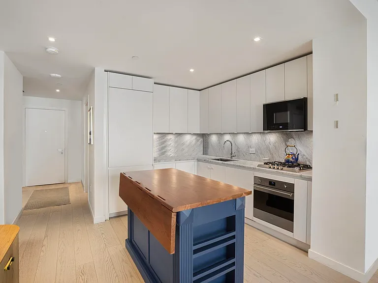 144 1st St #2C — Photo 7