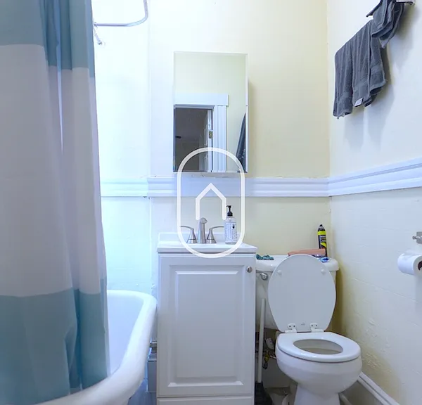 868 Huntington Ave #2 — Photo 9
