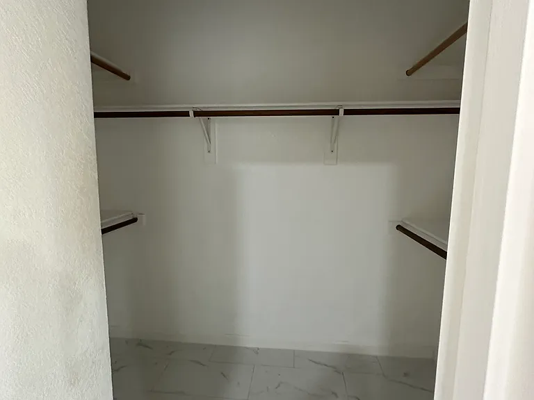 6609 Fairglen Dr — Photo 3
