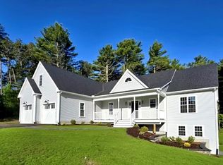 141 Roxy Cahoon Rd, Plymouth, MA 02360
