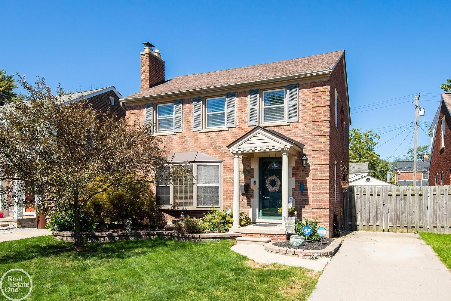 2016 Norwood Dr, Grosse Pointe Woods, MI 48236 MLS 50121880 Zillow