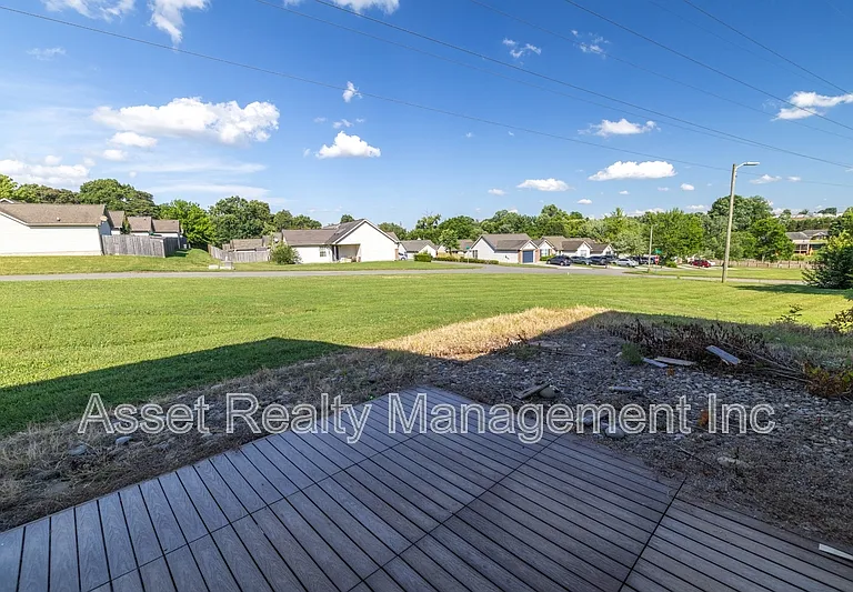 5532 Libby Way — Photo 10