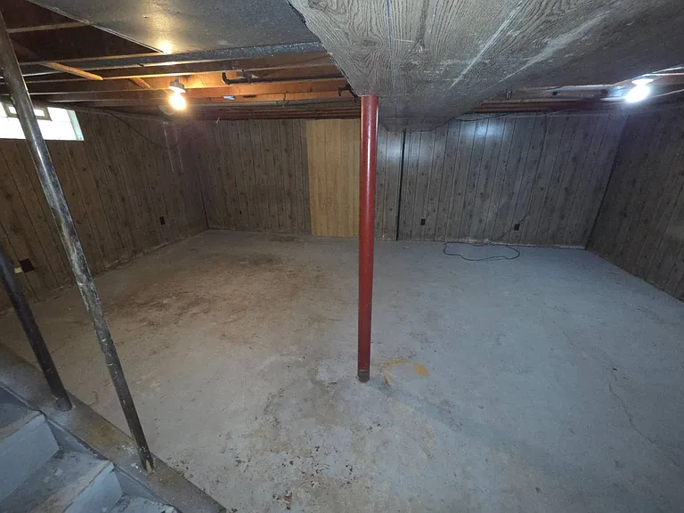 2401 Eastlawn St — Photo 28
