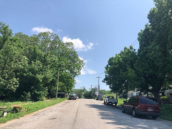 4th image of 8412 Virginia Ave