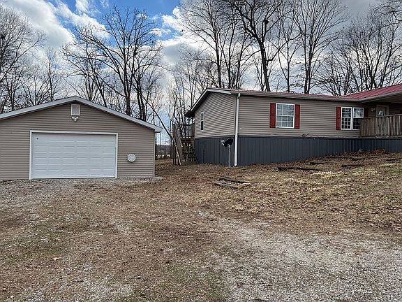 3rd image of 367 Blueberry Ln