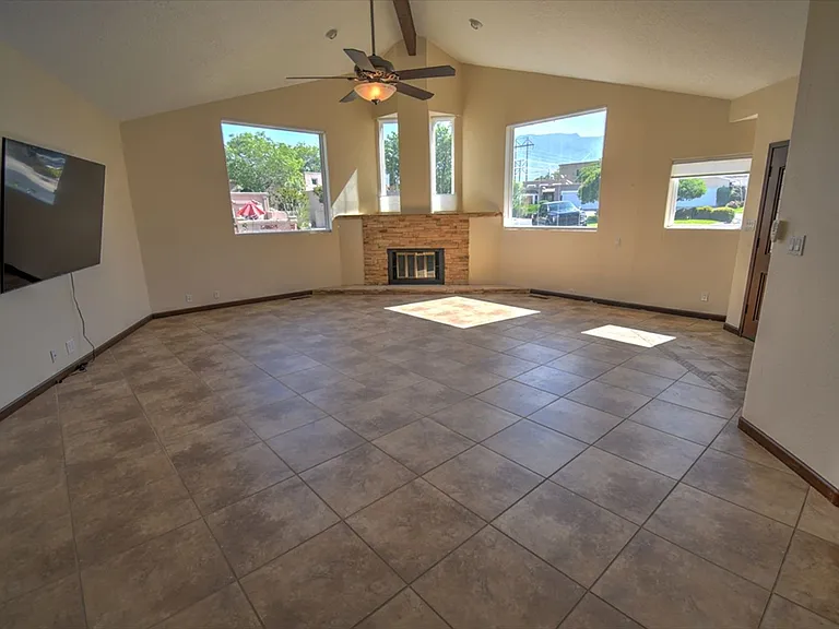 9010 Flushing Meadows Dr NE — Photo 2