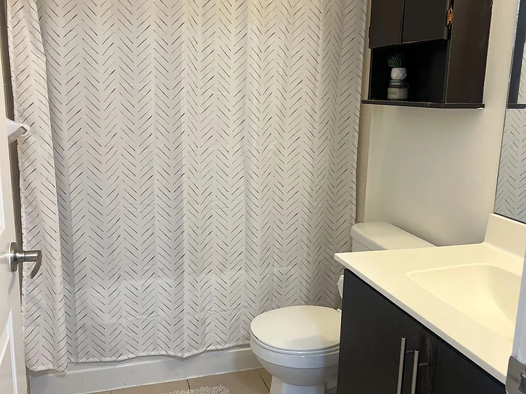330 Burnhamthorpe Rd W #408 — Photo 16