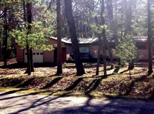 6412 N Ridge Rd, Pentwater, MI 49449